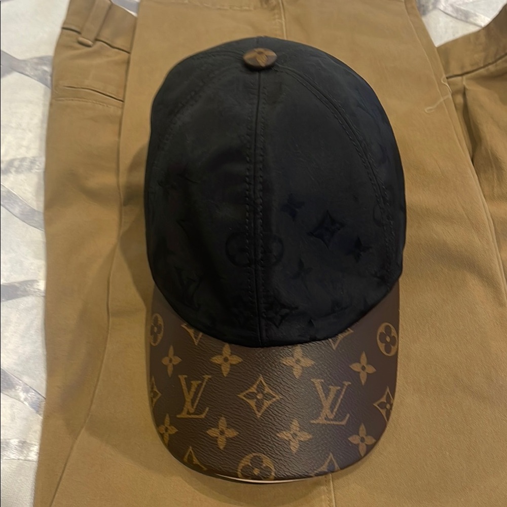 Louis Vuitton Black and Brown Monogram Cap